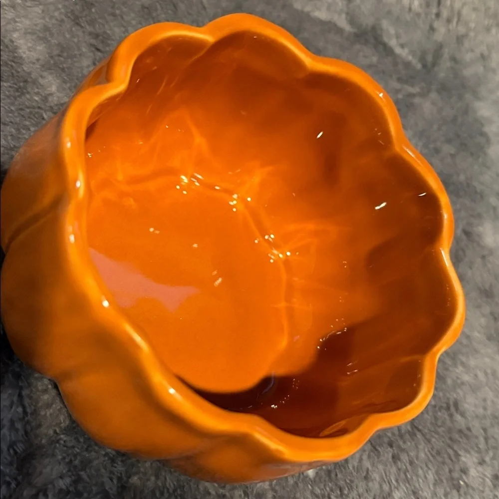 Set of 2 Pottery Barn Pumpkin Snack ORANGE bowl dishes Halloween